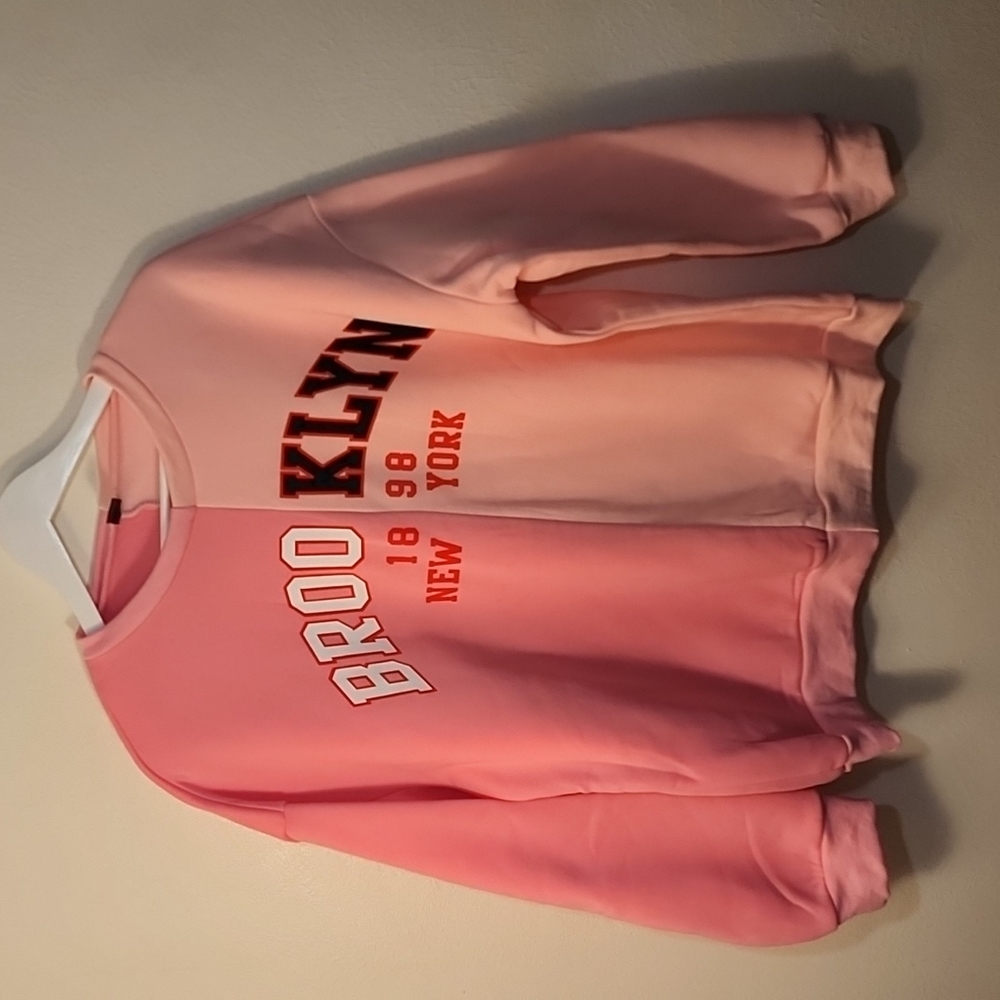 Shein Two Toned Thermal Lined Graphic Brooklyn sweatshirt New
